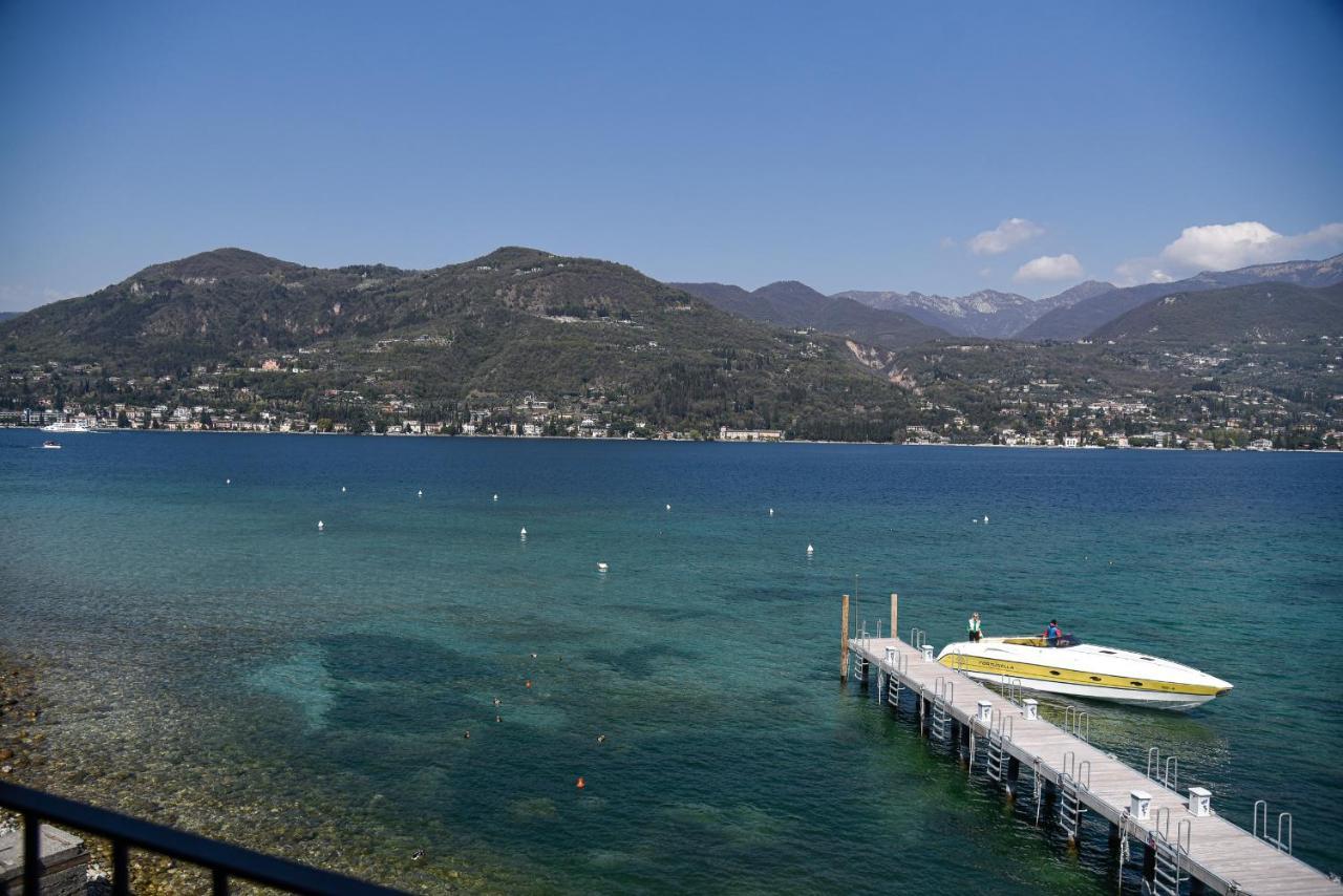 Bella Hotel & Restaurant With Private Dock For Mooring Boats San Felice del Benaco Extérieur photo