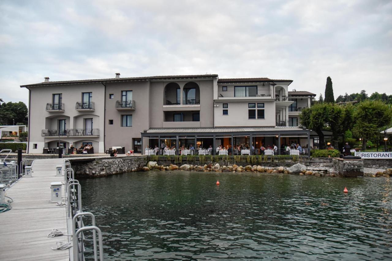 Bella Hotel & Restaurant With Private Dock For Mooring Boats San Felice del Benaco Extérieur photo