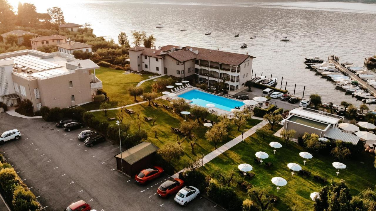 Bella Hotel & Restaurant With Private Dock For Mooring Boats San Felice del Benaco Extérieur photo