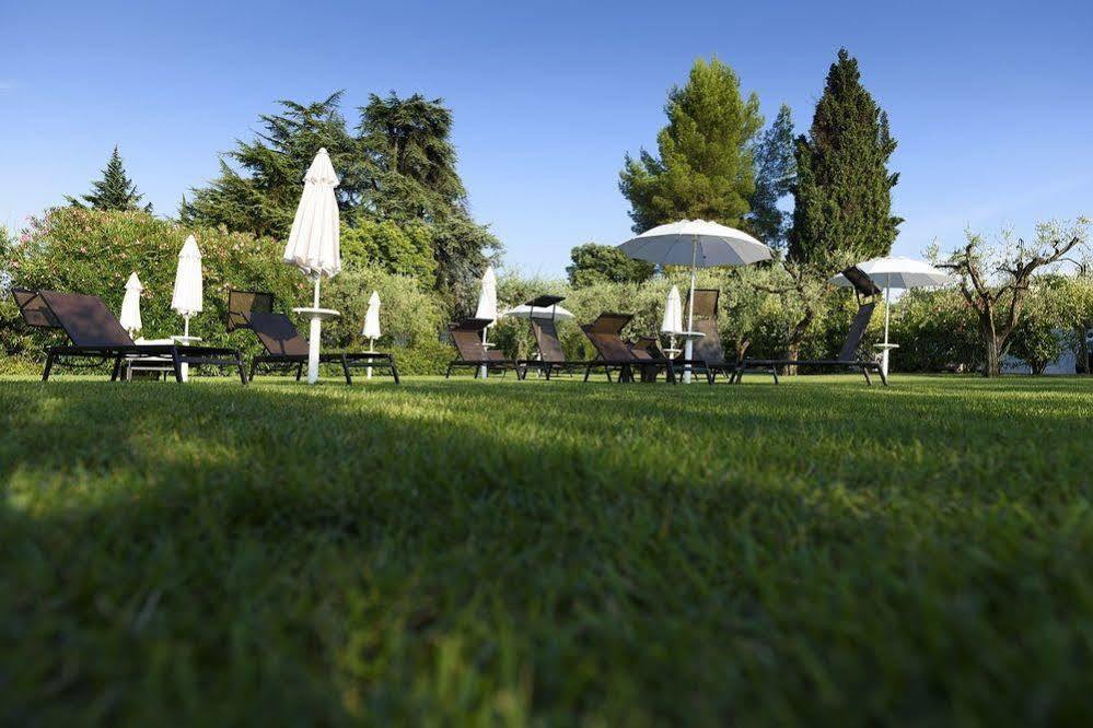 Bella Hotel & Restaurant With Private Dock For Mooring Boats San Felice del Benaco Extérieur photo